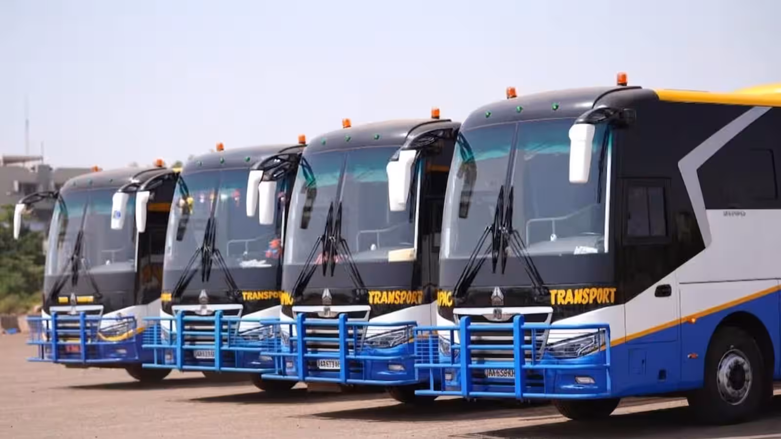 Autocars Toupac Transport prêts à assurer les voyages et l'acheminement des colis